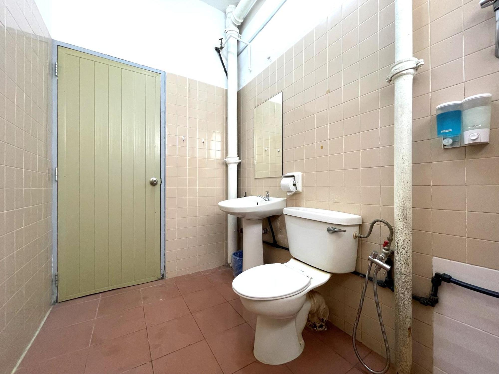 Oyo Home 90326 Wg Guest House George Town  Kültér fotó